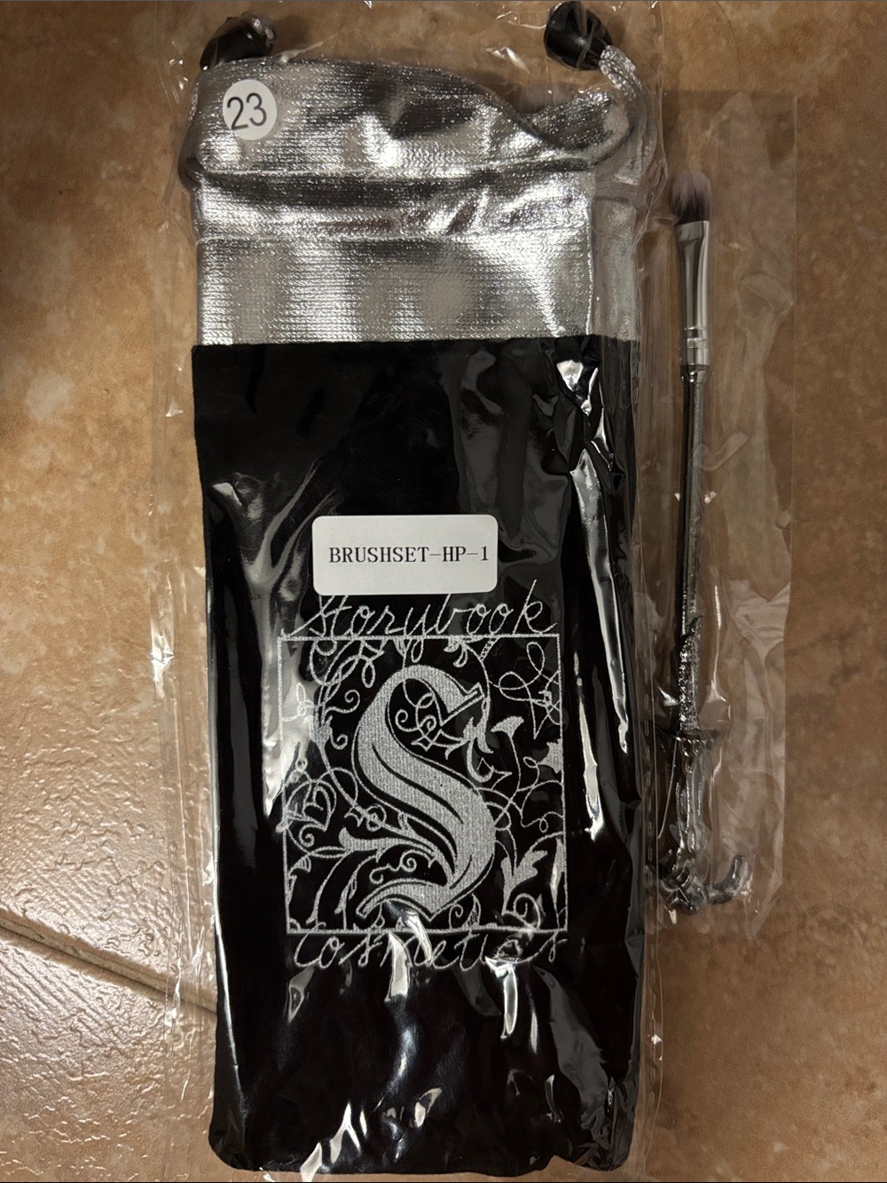 Silver & Black Makeup Brush Set Pouch with 5 brushes, Harry Potter wands!!